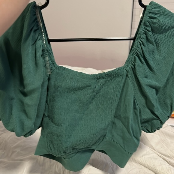 Wild fable green top - Picture 2 of 2